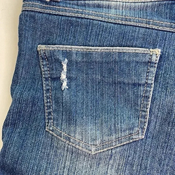 Therapy Destressed Denim Jean Shorts Sz 3 - Picture 8 of 11